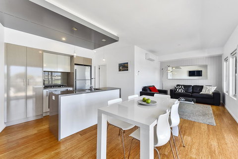 Aloha Waterfront Properties - Kempsey Accommodation 18