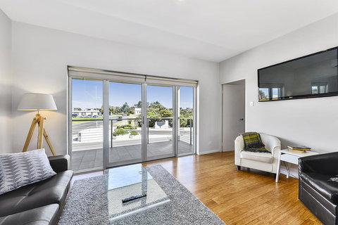 Aloha Waterfront Properties - Kempsey Accommodation 29