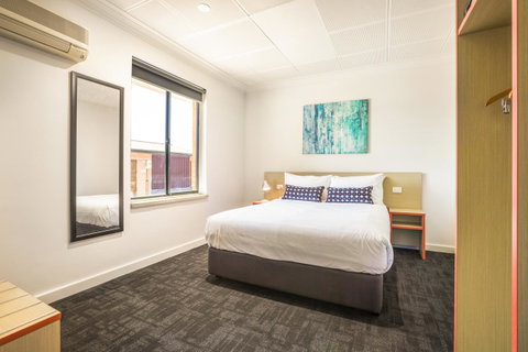 Nightcap At Rose & Crown Hotel - Kempsey Accommodation 1