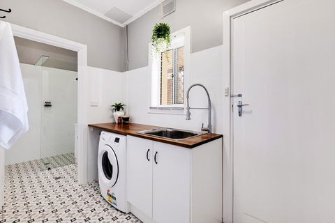 Cute And Cosy - Events, Workers, Getaways - Kempsey Accommodation 11