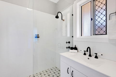 Cute And Cosy - Events, Workers, Getaways - Kempsey Accommodation 10