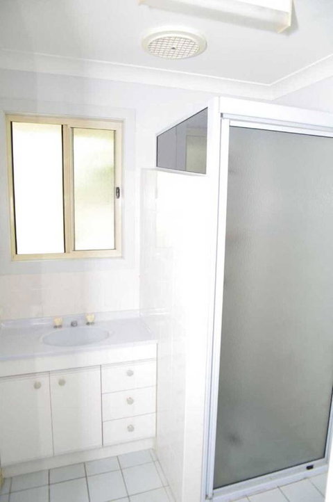 Bellhaven 1, 17 Willow Street - Kempsey Accommodation 5