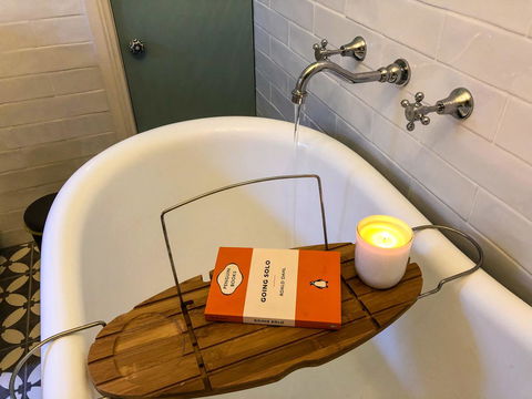 Inglenook Cottage - Kempsey Accommodation 23