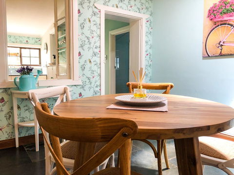 Inglenook Cottage - Kempsey Accommodation 5