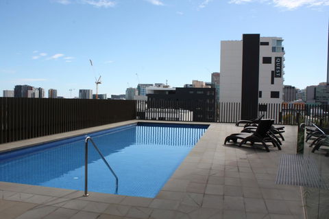 Modern CBD Apartment With Panoramic View - Kempsey Accommodation 7
