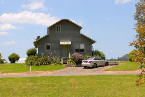SkyView Villa - Kempsey Accommodation 32