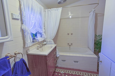 Tanunda Cottages - Kempsey Accommodation 14