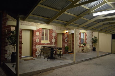 Two Cow Cottage Bed & Breakfast - Kempsey Accommodation 32