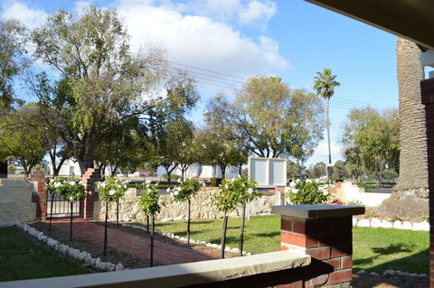 Two Cow Cottage Bed & Breakfast - Kempsey Accommodation 31