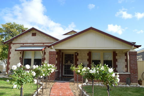 Two Cow Cottage Bed & Breakfast - Kempsey Accommodation 1
