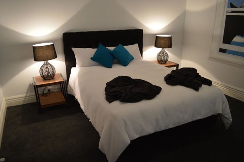 Two Cow Cottage Bed & Breakfast - Kempsey Accommodation 19