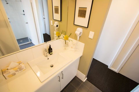 Coorong Waterfront Retreat - Kempsey Accommodation 12