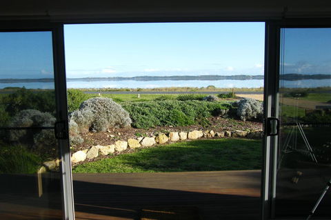 Coorong Waterfront Retreat - Kempsey Accommodation 20