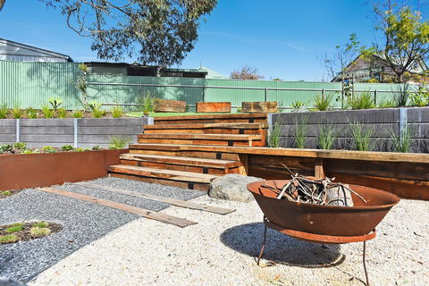 Port Of Call - Port Willunga - C21 SouthCoast Holidays - Kempsey Accommodation 2