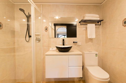 The Manor Basket Range - Kempsey Accommodation 6