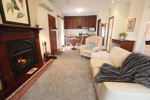 Wine And Roses Bed And Breakfast - Kempsey Accommodation 16