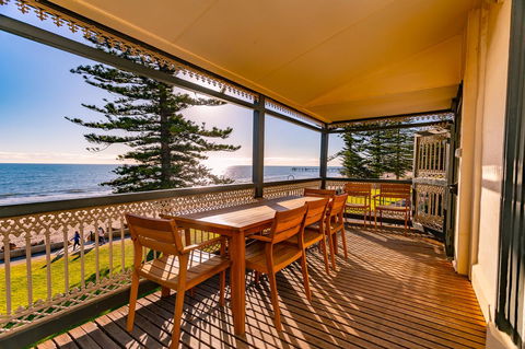 Seawall Apartments - Kempsey Accommodation 1