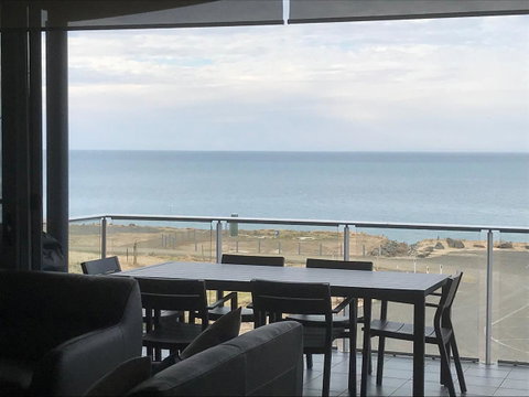 Penneshaw Oceanview Apartments - Kempsey Accommodation 2