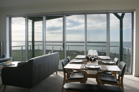 Penneshaw Oceanview Apartments - Kempsey Accommodation 6