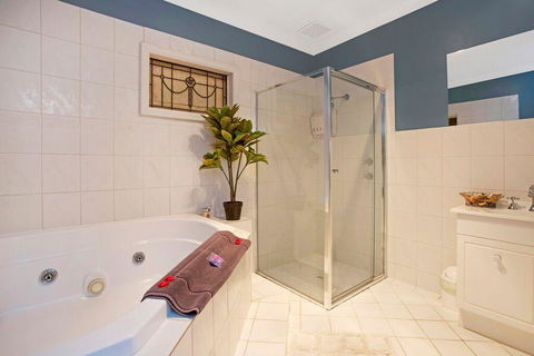 Hahndorf House B&B - Kempsey Accommodation 20