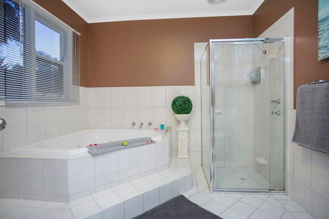 Hahndorf House B&B - Kempsey Accommodation 26