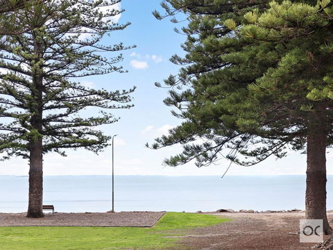 Breeze Beachfront Apartment - Kempsey Accommodation 23