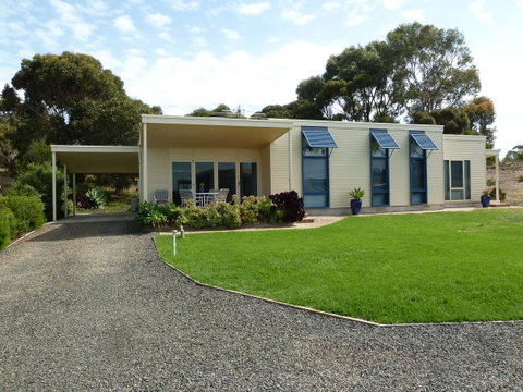 SeaShells Penneshaw - Kempsey Accommodation 0