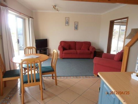 Esplanade Apartments At West Beach - Kempsey Accommodation 8