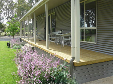 Camawald Coonawarra Cottage B&B - Kempsey Accommodation 2