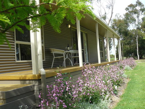 Camawald Coonawarra Cottage B&B - Kempsey Accommodation 1