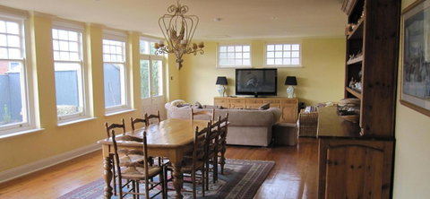 Gainsborough Cottage - Kempsey Accommodation 7