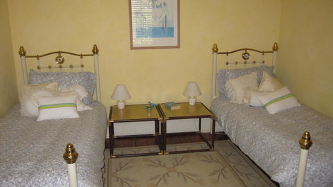 Gainsborough Cottage - Kempsey Accommodation 2