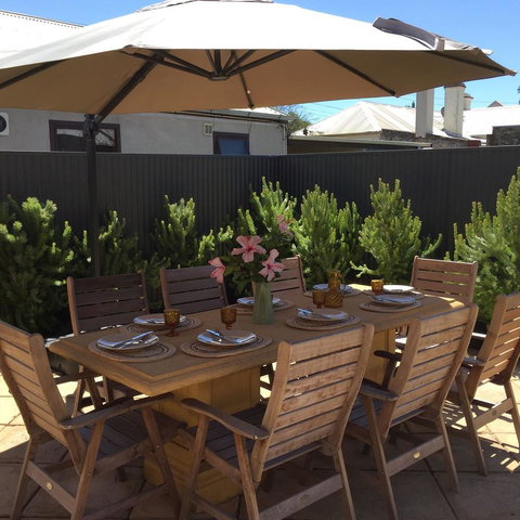Gainsborough Cottage - Kempsey Accommodation 1
