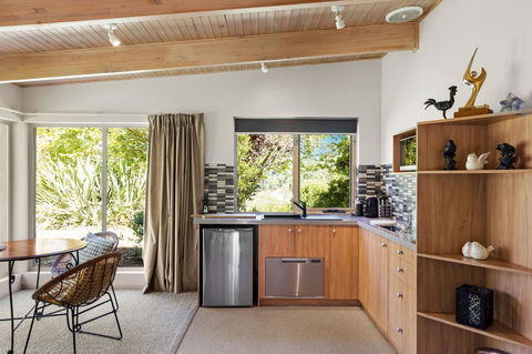 Adelaide Hills Retreats - Kempsey Accommodation 24