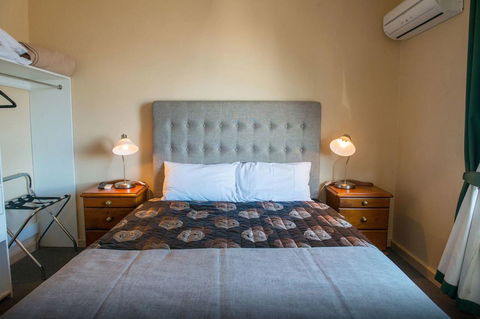 Tailem Bend Riverside Hotel - Kempsey Accommodation 2
