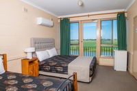 Book Tailem Bend Accommodation Vacations Kempsey Accommodation Kempsey Accommodation