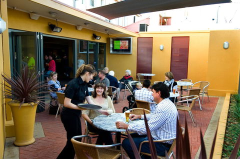 Loxton Community Hotel Motel - Kempsey Accommodation 13