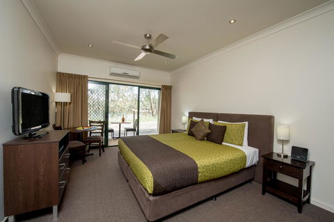 Clare Country Club - Kempsey Accommodation 4