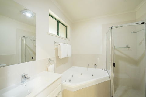 Clare Country Club - Kempsey Accommodation 20