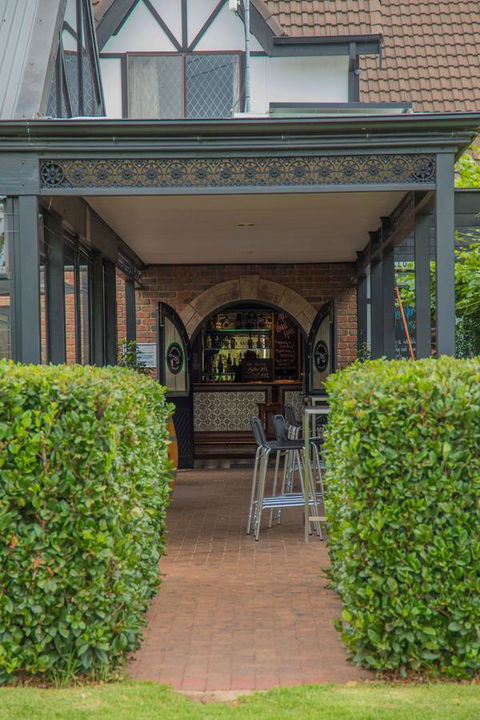 Mick O\'Sheas - Kempsey Accommodation 40