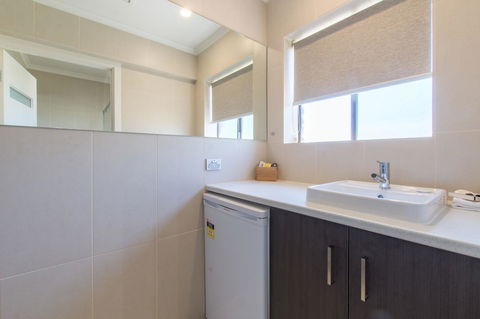 Mick O\'Sheas - Kempsey Accommodation 26