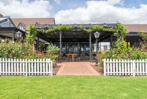 Mick O\'Sheas - Kempsey Accommodation 39