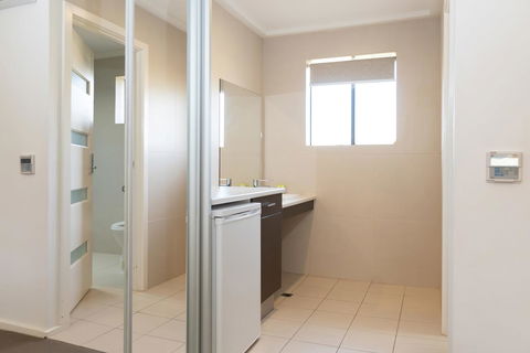 Mick O\'Sheas - Kempsey Accommodation 3