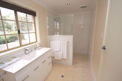 Clare Central - Kempsey Accommodation 9