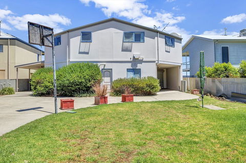 Sail Away - Kempsey Accommodation 14