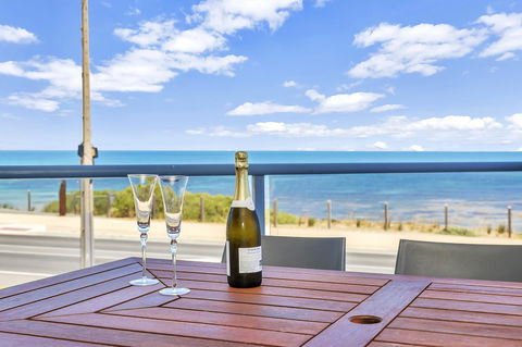 Sail Away - Kempsey Accommodation 2