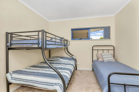 Sail Away - Kempsey Accommodation 10