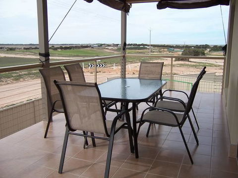 Relax On Par - Kempsey Accommodation 11