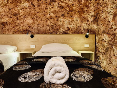 The Lookout Cave Underground Motel - Kempsey Accommodation 2