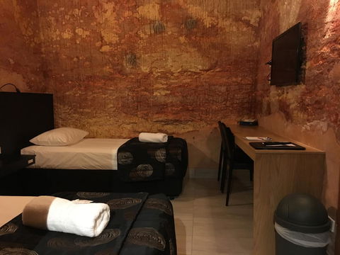 The Lookout Cave Underground Motel - Kempsey Accommodation 12